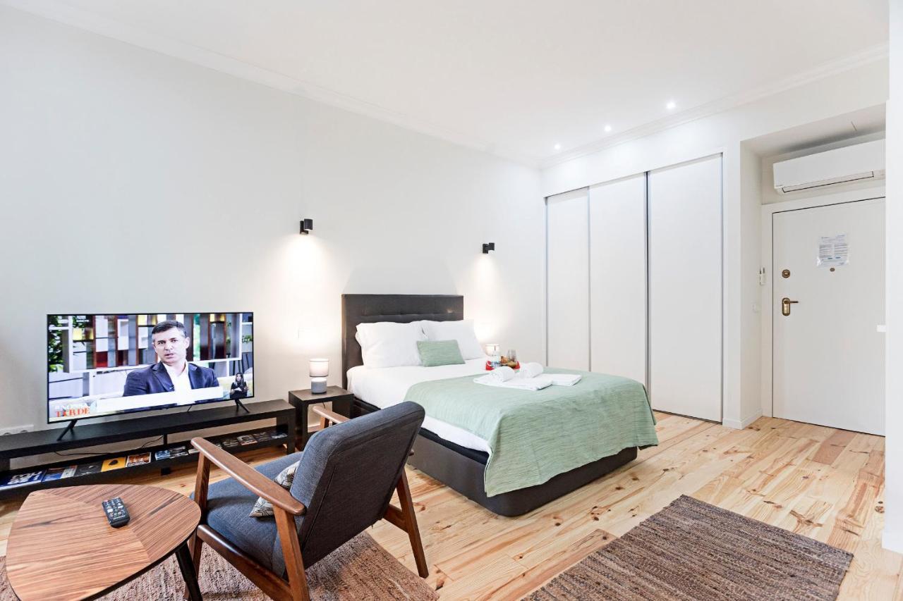 150 Rivoli Apartments By Lovelystay Porto Exterior photo